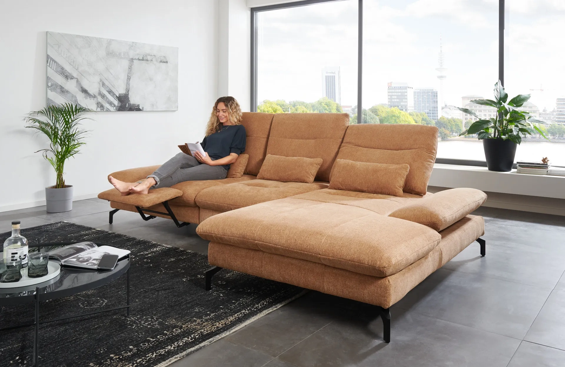 Stoff Ecksofa in L-Form mit manueller Sitztiefenverstellung