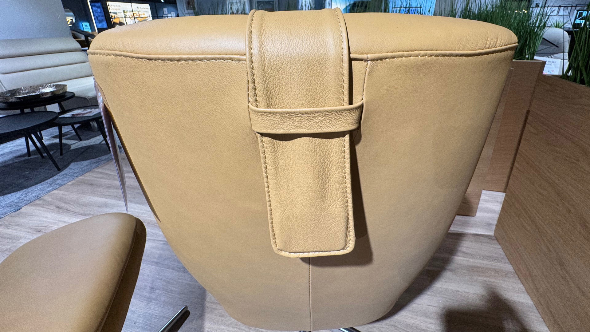 Stressless Sessel Rome mit Cross Gestell inkl. Hocker in Leder