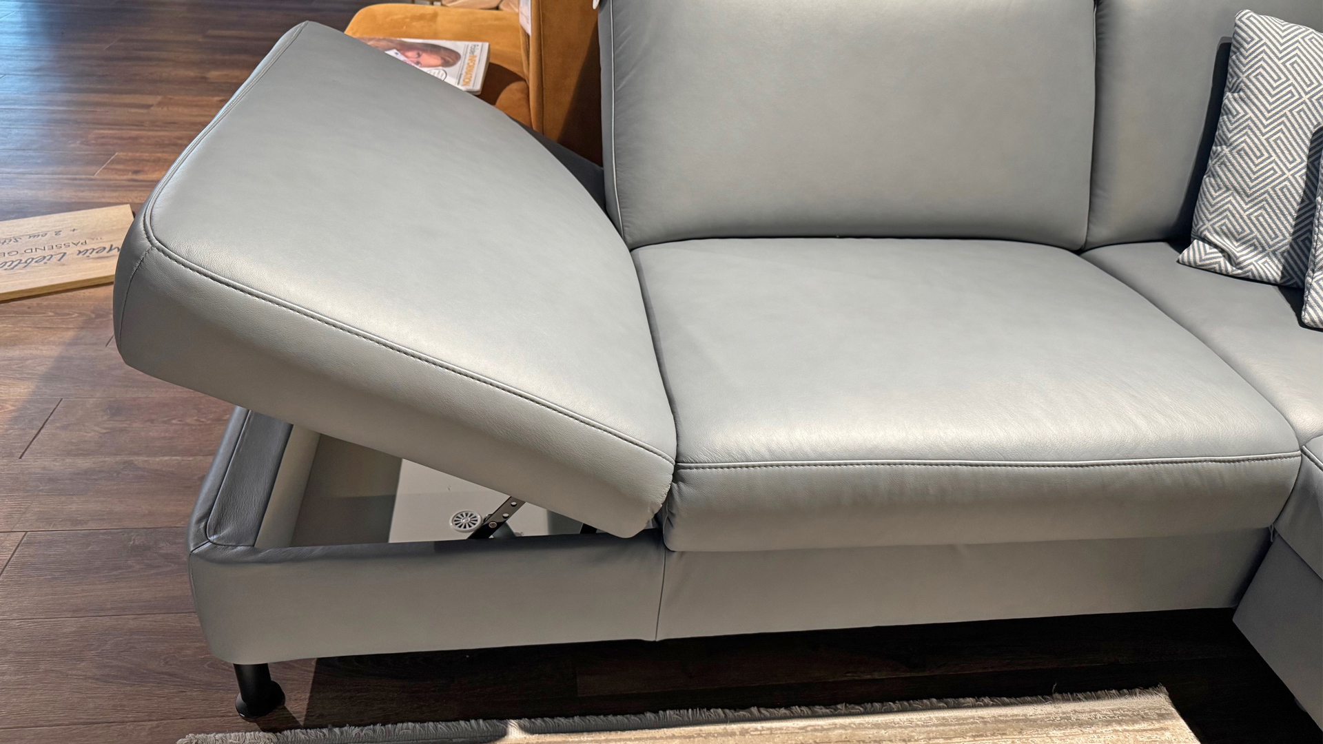 Modulmaster Ecksofa inkl. vielen Funktionen mit Hocker in Leder-0775015506-04WW-A