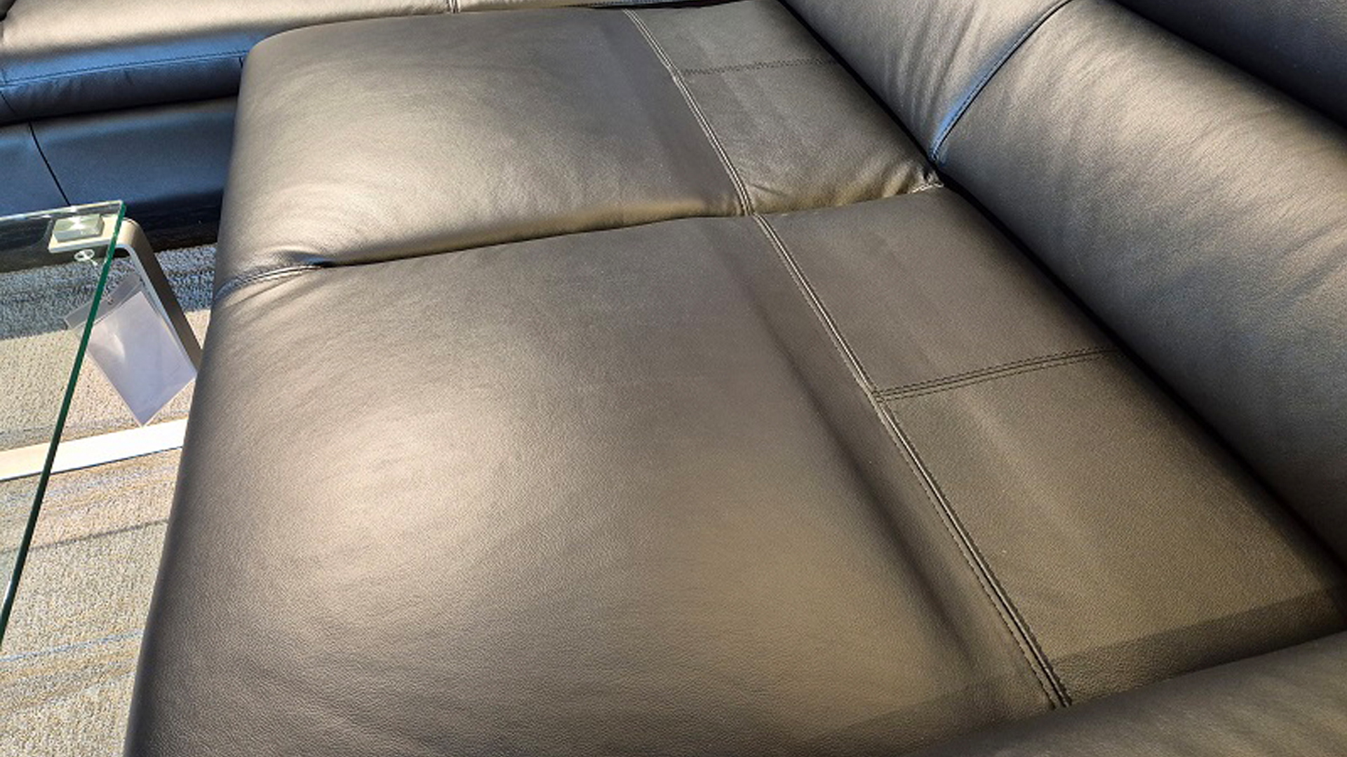 Cuoio Ecksofa mit motorischen Vorziehsitz in Leder -0597018203-07WW-A