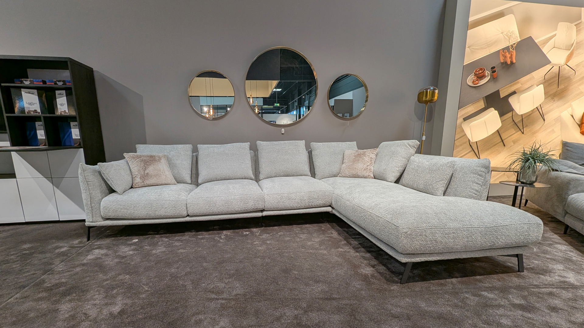 Campo de Fiori Ecksofa Valentina mit Kissen in Bouclé  Kopie-0596001700-38WW-A