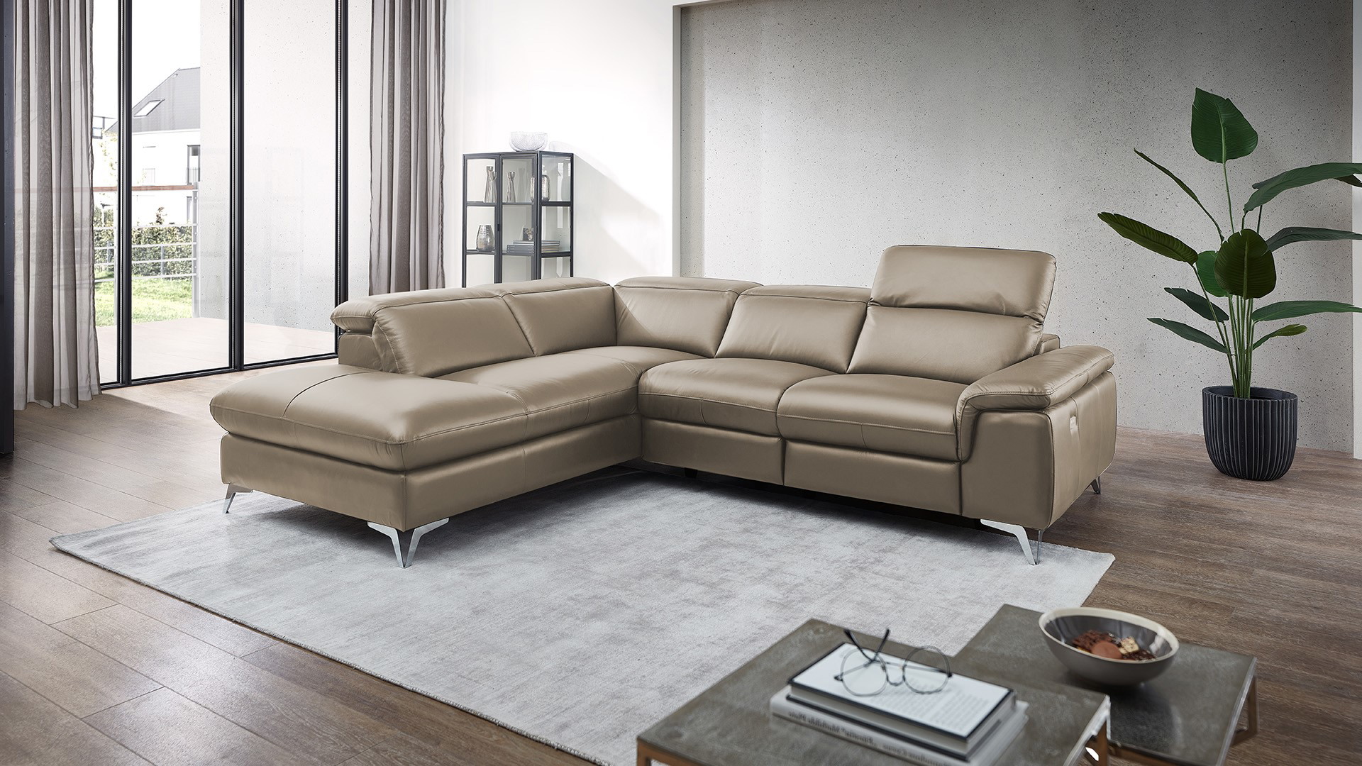 Ecksofa Seahawk mit motorischer Relaxfunktion in Leder Ecksofa Seahawk mit motorischer Relaxfunktion in Leder