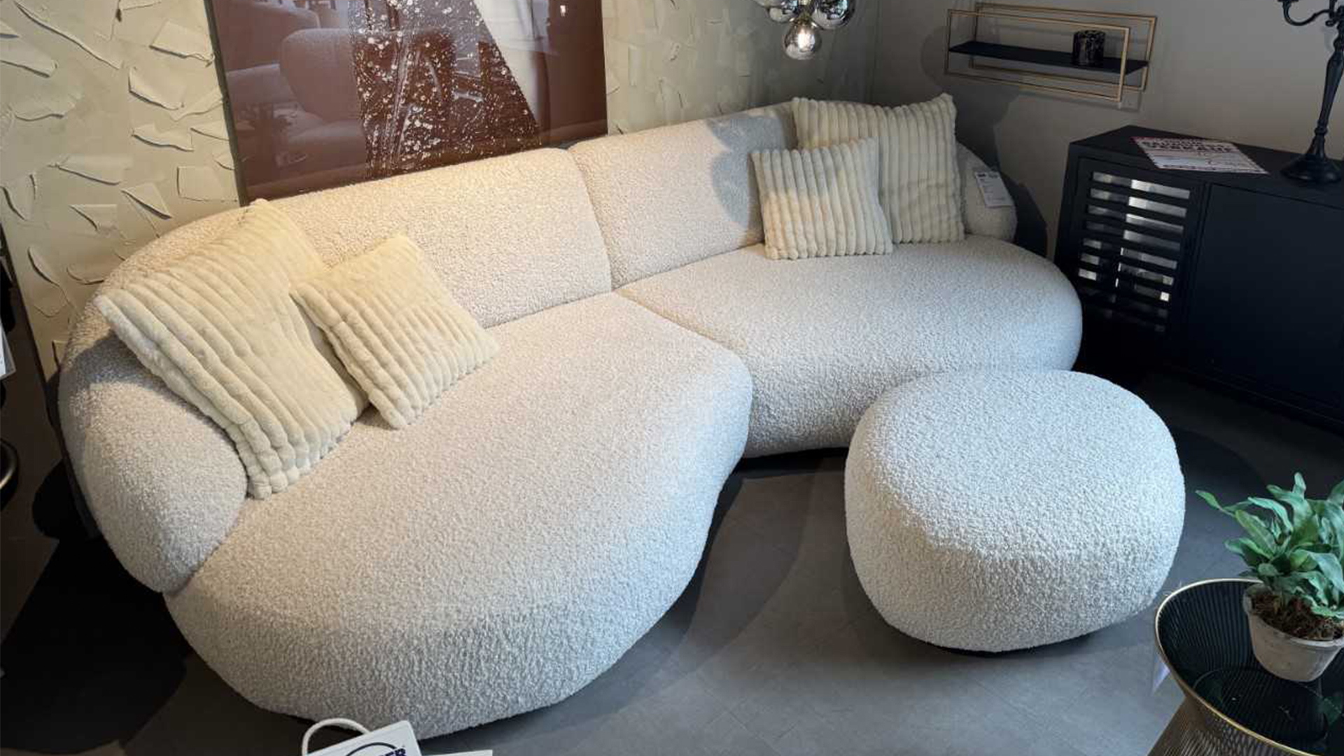 Ginger Moon Big Sofa mit Hocker in Trendstoff Bouclé -0310032801-36WW-A