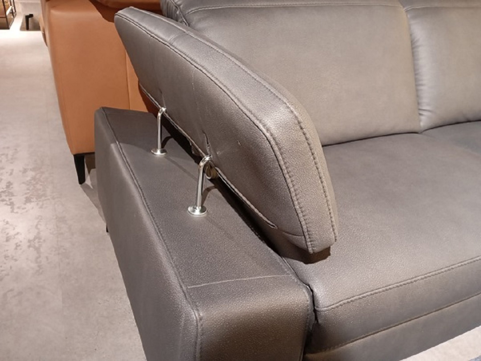 Interliving Ecksofa IL 4064 mit motorischer Relaxfunktion in Stoff -0195002100-33WW-A