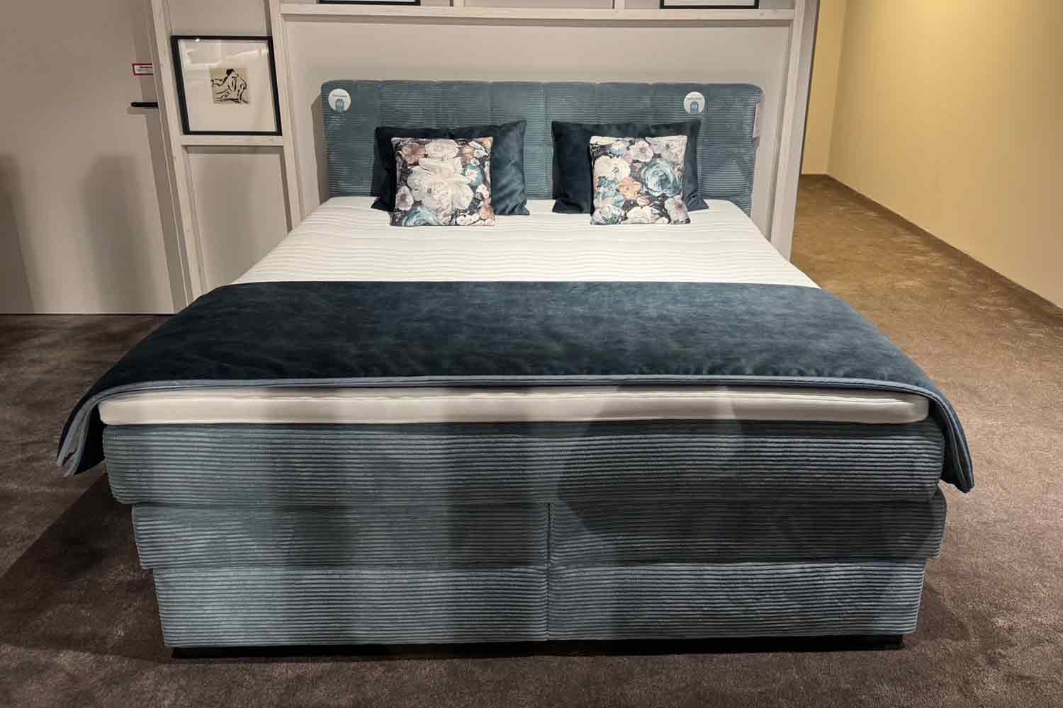 Oschmann Boxspringbett inkl. Bettkasten in Trendstoff Cord