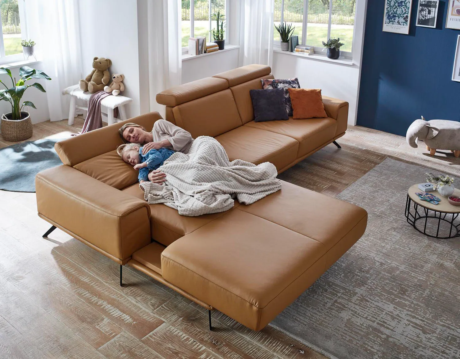 Modulmaster Ecksofa inkl. Kopfteilfunktion in Leder